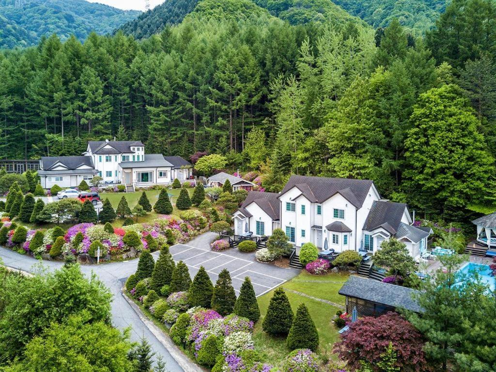 Pyeongchang Greenhill Pension Exteriör bild